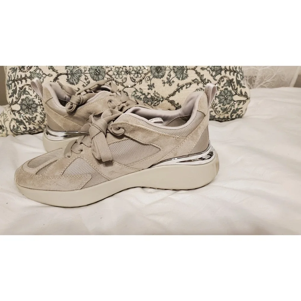 DKNY Women's Soft White Zofi Lace-Up Sneakers US 9.5 Shoes Comfort Fashion